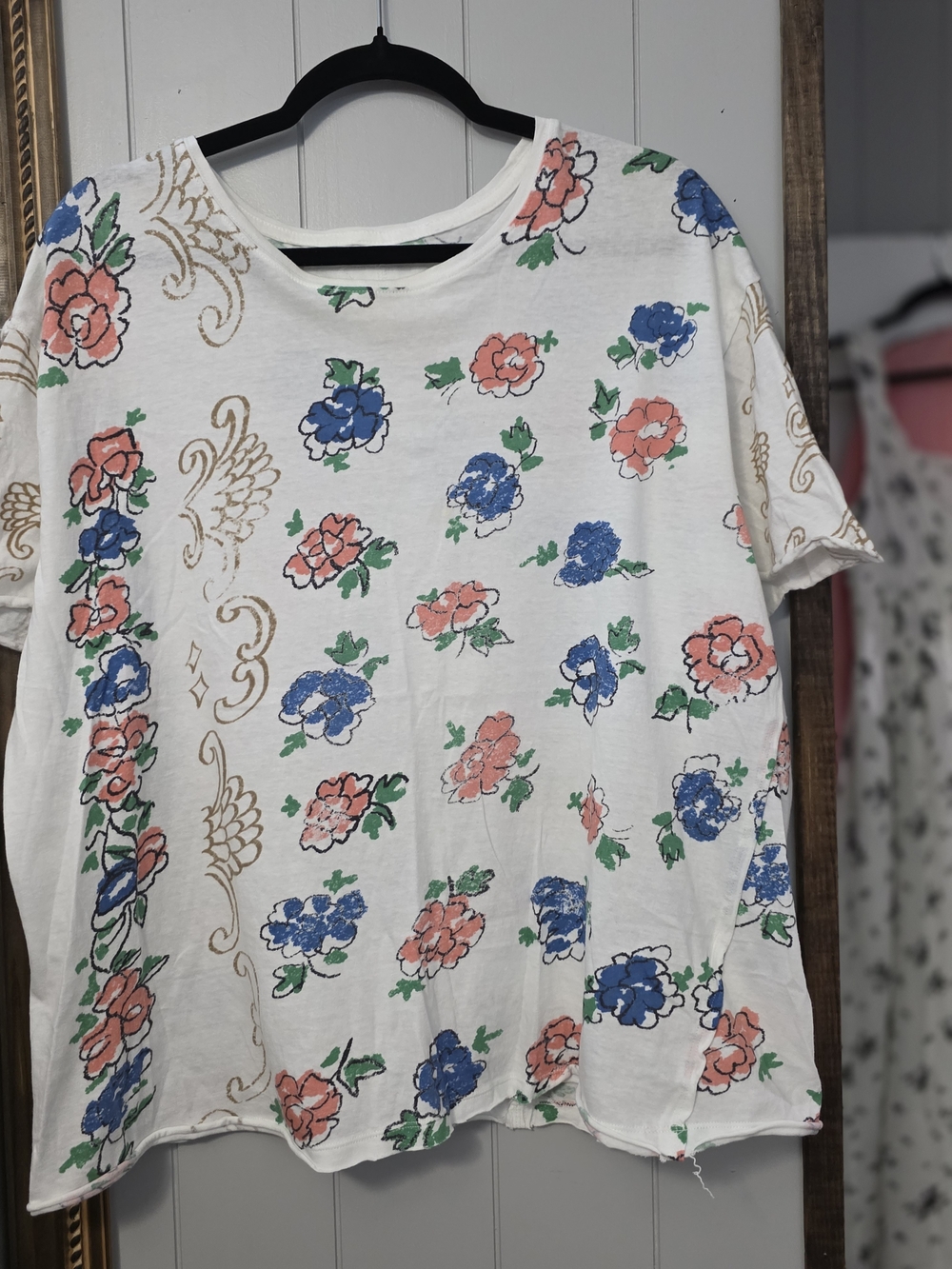 We The Free White Short-Sleeve Floral Tee with Blue & Coral Flowers